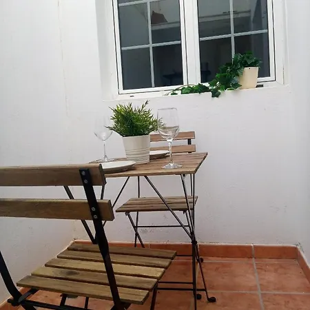 Ayita House 公寓 *