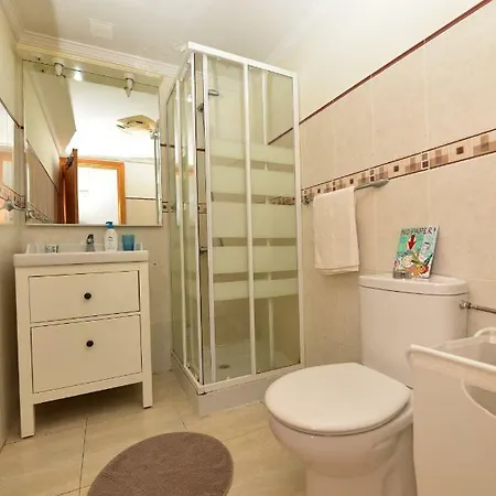 Ayita House 公寓 *